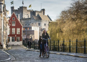 Klik op de afbeelding om te zien wat de Lonely Planet nog meer over Gent te zeggen heeft 